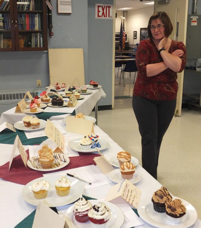 Lauri Smith looks over the table before the judging begins.