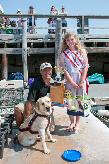 2015 World Champion, Zephyr, who rode a paddleboard to fame (Photo credit: Debra Bell)