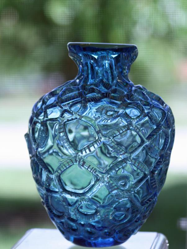 Glass piece by Mark Jacobson. (Photo by Holly S. Edwards)