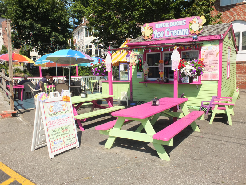 River Ducks Ice Cream is located on Mechanic Street, just a block walk from Elm Street toward the Megunticook River.
