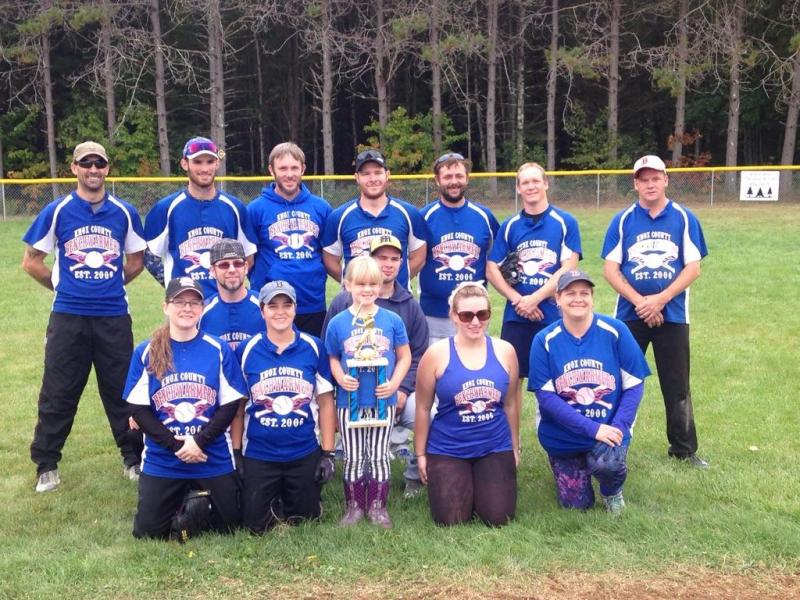 The Benchwarmers. From left in the front row are Kim Young, Heath Smith, Sara Cullity, Jacob York, Jenn Daniels and Becca Smith. From left in the back row are Lenny Wedge, Jordan Carter, Lee Smith, Jason Yates, Tim Jackson, Jay Young and Chris Burns. (Courtesy Kyle Santheson)