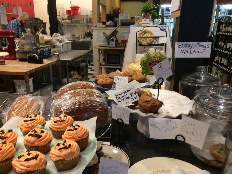 Pumpkin cupakes! What more can you say? More baked goods!