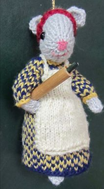 This knitted mouse will look great hanging on the tree; see them at the Holiday Antique and Gift Show.
Photo by Diane O’Brien mouse