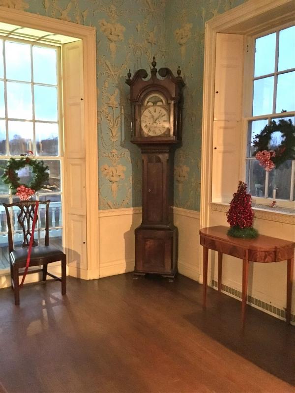 The withdrawing room. (Photo by Mary Kay Felton)
