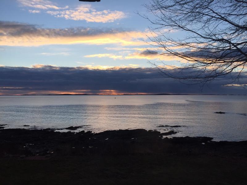 A friend, whose kitchen window looks out over the ocean, has been sending me the sunrise every morning. Here’s Monday, February 6, 2017.
Photo by Barb Yatsevitch sunrise