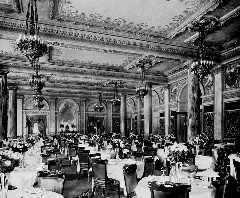 Another view of the dining room of The Waldof-Astoria in 1903. (Photo courtesy Wikimedia: By George Boldt)