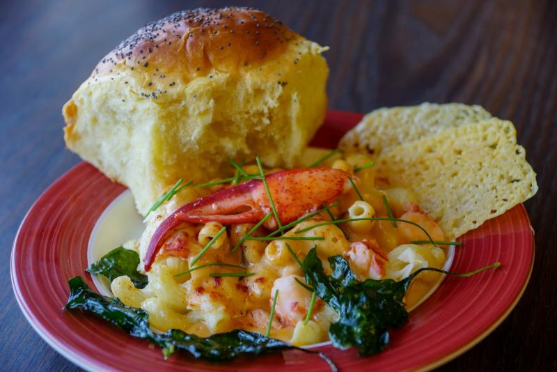 Amateur chef Maynard Stanley’s winning lobster mac and cheese dish with Mornay sauce and parmesan crisps. (Photo courtesy PJ Walter Photography)