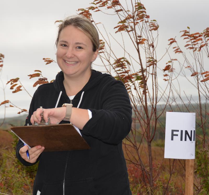 Volunteers kept the race moving. (Photo by Lynda Clancy)