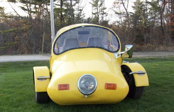 The electric car Walter Guinon built at his Ducktrap home looks like an oversize tricycle. Hear him tell about it at the Library this Wednesday, Feb. 7.
Photo by Walter Guinon electric car