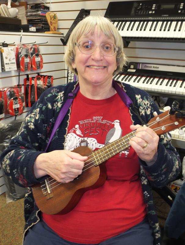 Melanie Halvachs, Holden