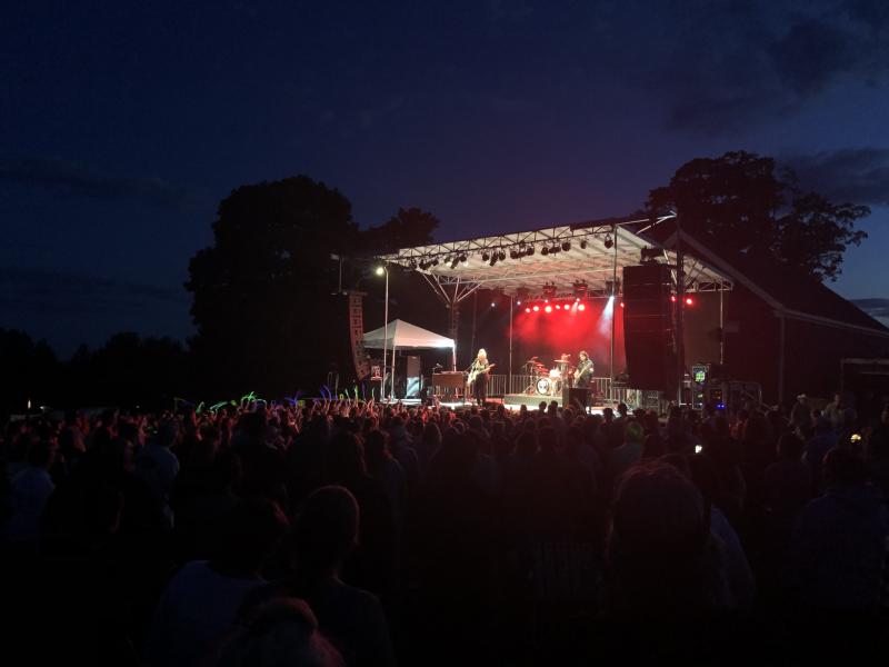 The end of the concert. (Photo by Lynda Clancy)