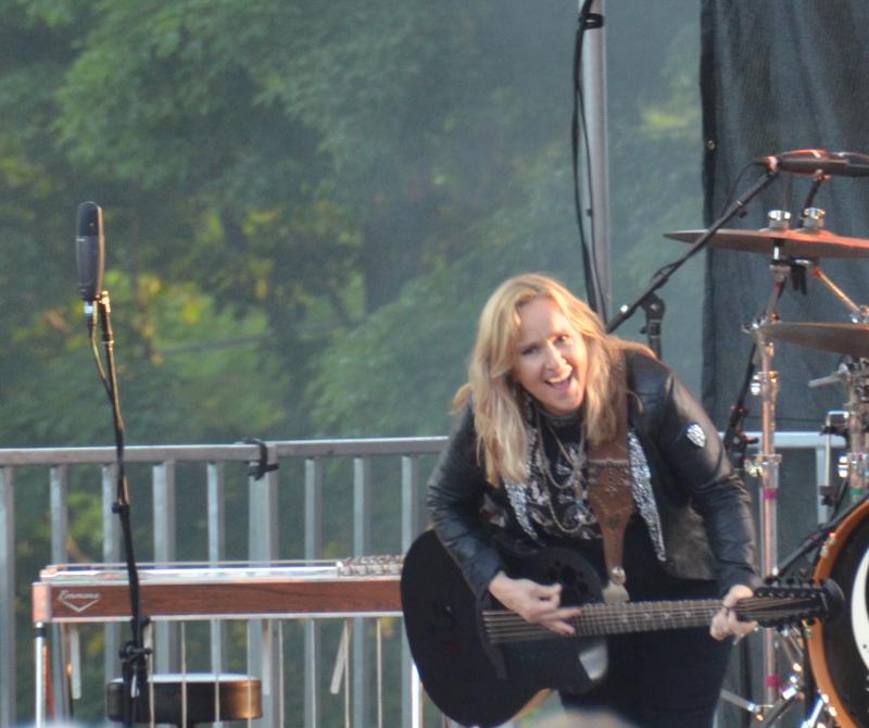 Melissa Etheridge keeps her fans energized in Union, Maine. (Photo by Lynda Clancy)