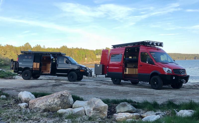 Jinx, a GMC van (left) and a Sprinter van both outfitted by AWOL Adventure Rigs. (Photo courtesy of Eli Ellis/ AWOL Adventure Rigs)