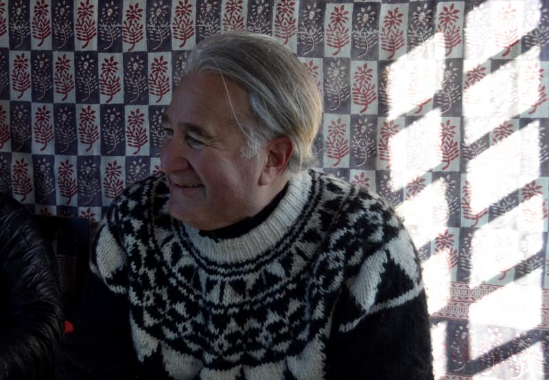 Richard Podolsky stops by the ski patrol summit. (Photo by Lynda Clancy)