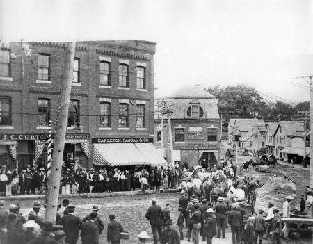 Moving the Conway Boulder through Main and Elm streets in Camden. (Image courtesy Barbara F. Dyer)