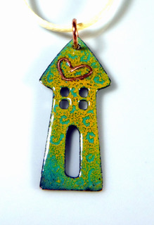 Laurie Bellmore, House pendant. (Photo courtesy Art Space Gallery)