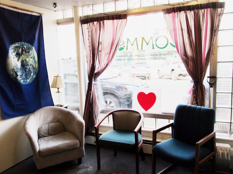 Sitting area. Photo by Kay Stephens