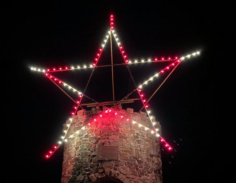 Photo by Randy Stearns, used with permission of the Friends of the Mt. Battie Star.