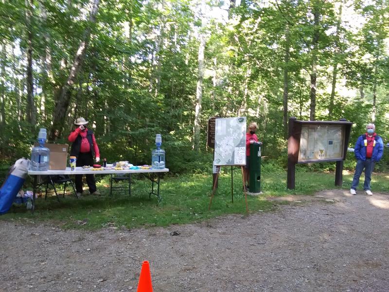 Aid station at the Youngtown Road turnaround, Lincolnville. (Photo by Sarah Thompson)