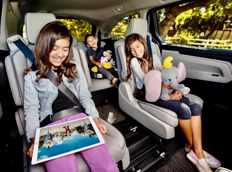 Refreshed%202021%20Honda%20Odyssey%20Takes%20Families%20on%20an%20%E2%80%9CEnchanted%E2%80%9D%20Ride%20%281%29.jpeg