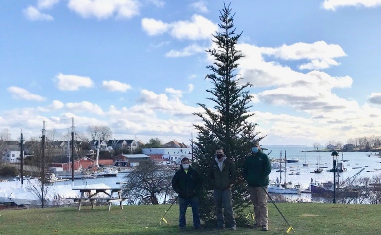 Camden Christmas By The Sea 2022 Camden's 34Th Annual Christmas By The Sea Scales Back And Innovates During  Pandemic | Penbay Pilot
