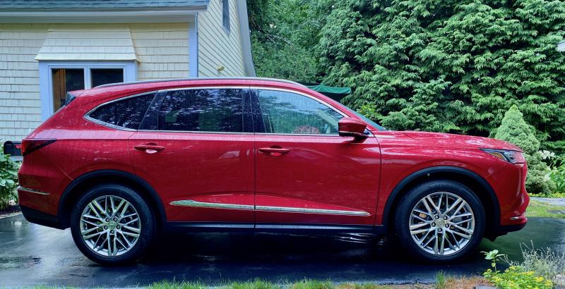 Quicker and more nimble, roomier and more comfortable, better-equipped and safer—for 2022, Acura has upped the MDX’s game.