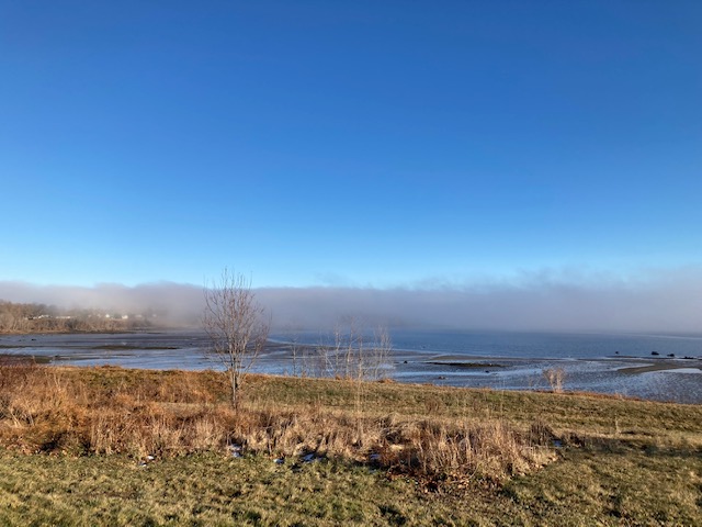 Fog rolls in as tide goes out. (Photo by Jane Schroeder)