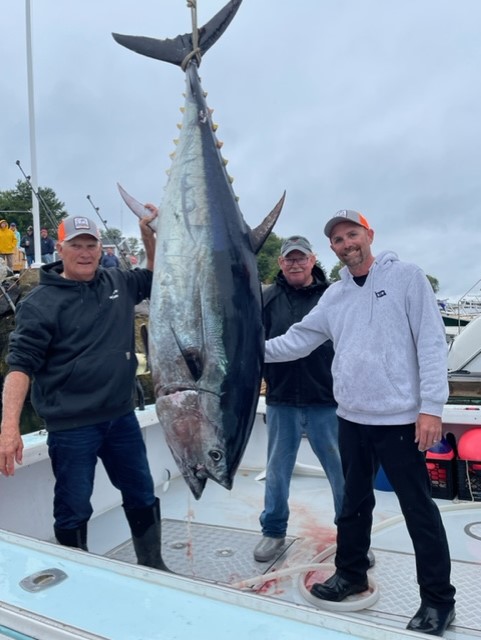 Dan Williams and his catch. Allison Williams photo