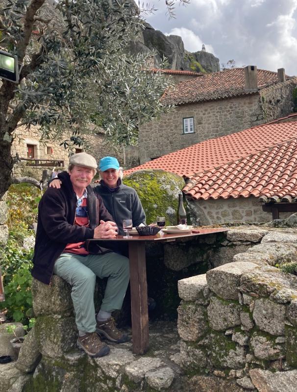 The Armchair Adventure Series viaja para Portugal com Tim e Larry Wharton