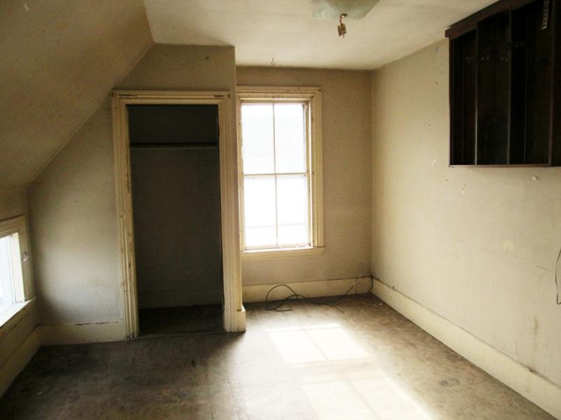 Streetside bedroom in 2017. Photo by Kay Stephens