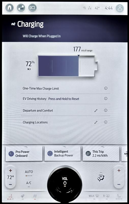 Setting the everyday charging limit to 80% helps prolong battery life; change to 100% for a road trip. This screen also helps the driver monitor charge parameters and find charging points.