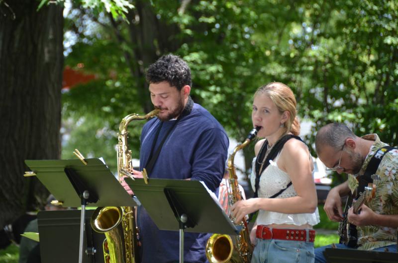 The Bay Chamber Jazz Ensemble kicked off the July 4 music afternoon at the Village Green. (Photo by Lynda Clancy)