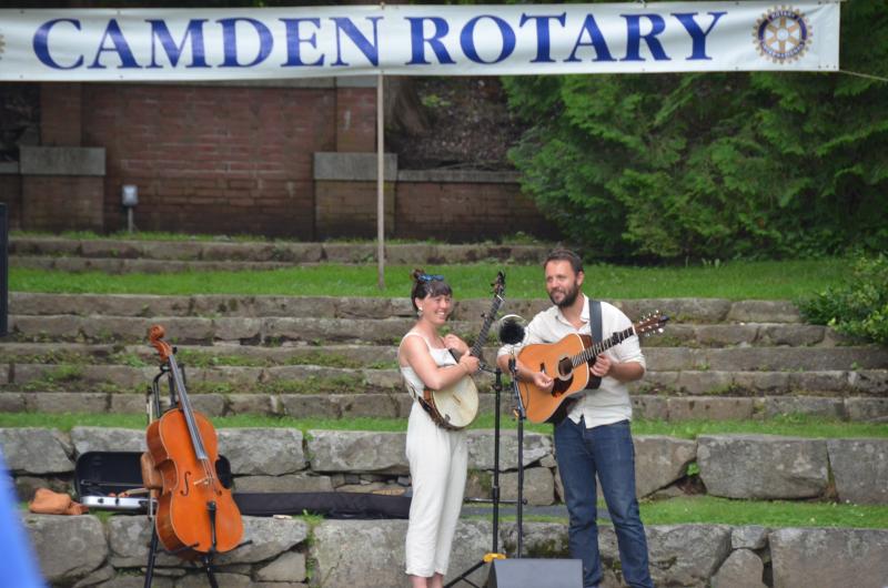 Folk duo Elsie Gawler and Ethan Stokes Tischler (Photo by Lynda Clancy)