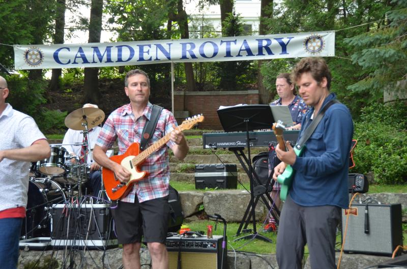 The Right Track band. (Photo by Lynda Clancy)