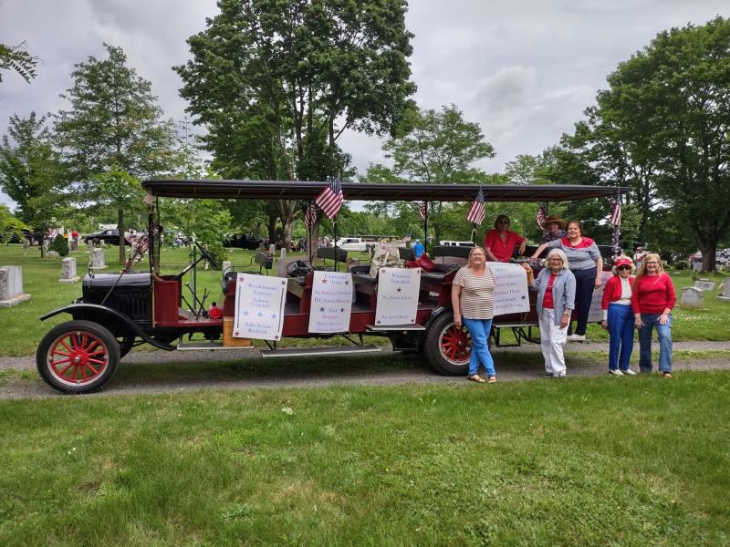 A longer view of the 1925 Ford Model T bus driven by Warren Kincaid in the Thomaston Fourth of July parade. (Photo courtesy Lady Knox Chapter DAR)