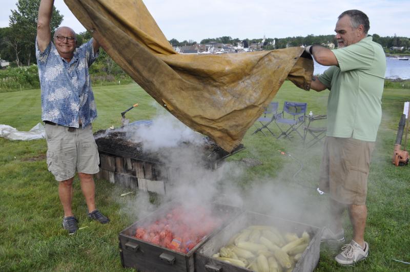 Bruce Bachelder, the “Lobster King” and long time Lincoln Home board member, recruited his family to help cook for the Lobster Bake & More Fundraiser. Photo: Kim Traina
Lincoln Home Newcastle Maine Assisted Living Vibrant Seniors Fundraising LobsterBake