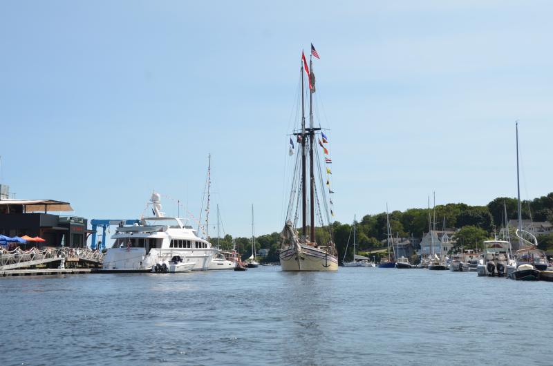 The Heritage moves toward the inner harbor.