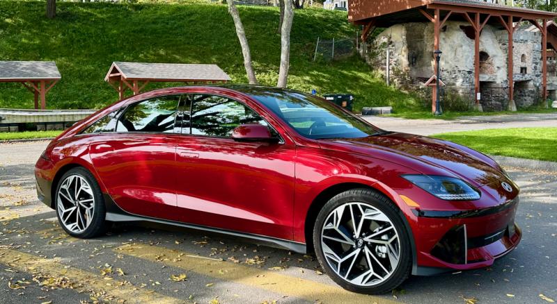 Hyundai Ioniq 6 Limited Long Range AWD PenBay Pilot