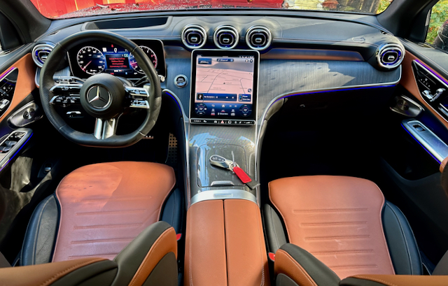The beating heart of our sample GLC 300’s deluxe cabin is the MBUX, Mercedes-Benz User Experience, which now imbues the infotainment system with artificial intelligence. It “lives” in this large touchscreen, which is canted slightly toward the driver, but can be accessed simply by speaking. It can distinguish the driver’s voice from a passenger’s.