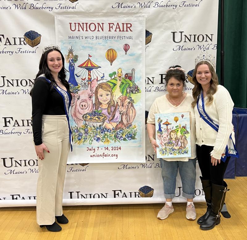 From left to right, 2023 Maine Wild Blueberry Crown Princess Kylie Blake, 2023 Maine Wild Blueberry Queen Jaycie Brown, 2024 Union Fair Poster Contest Winner Sylvia Percy.
