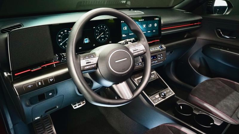 The Kona’s crisp new digital readouts—the configurable gauge panel and the infotainment touchscreen—are under one sheet of glass, for a modern look, and each measures 12.3 inches diagonally.