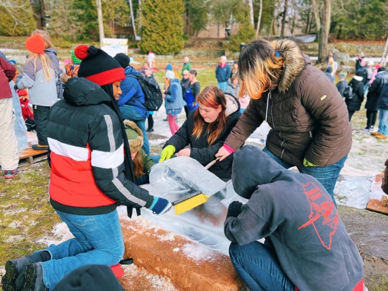 Ice Carving. (Photo courtesy Camden Public Library) Ice Carving. (Photo courtesy Camden Public Library)