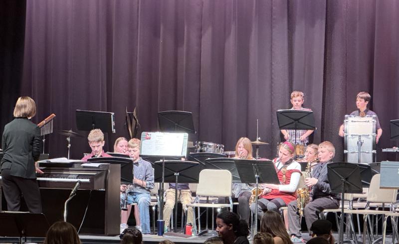 5th Grade Beginner Band. (Photo by Ed O’Brien) Band