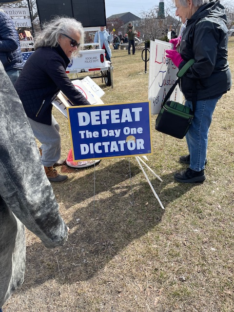 (Photo courtesy Phyllis Merriam) d