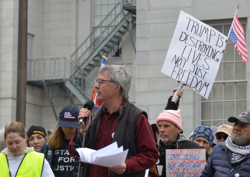 Knox County Democratic Committee Chairman Greg Marley speaks to the crowd. (Photo by Lynda Clancy)d d