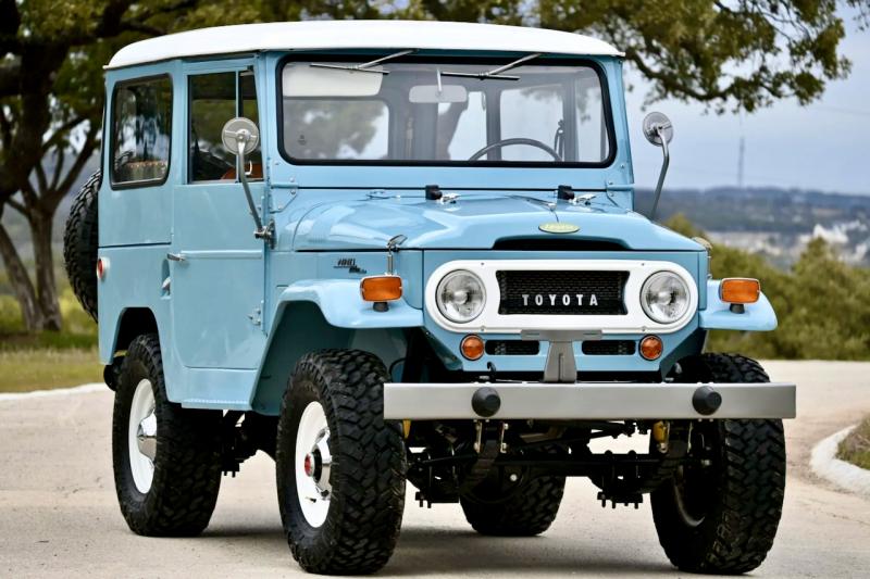 The utilitarian FJ40 Land Cruiser—this is a 1976 model—was available in different configurations and has become an icon and a collector’s item. Like the Jeep CJ and Wrangler, it was descended from a WWII military vehicle. The utilitarian FJ40 Land Cruiser—this is a 1976 model—was available in different configurations and has become an icon and a collector’s item. Like the Jeep Wrangler, it was descended from a WWII military vehicle.