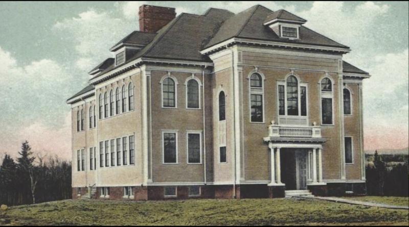 Camden High School, in 1904. (Photo courtesy Barbara F. Dyer) f