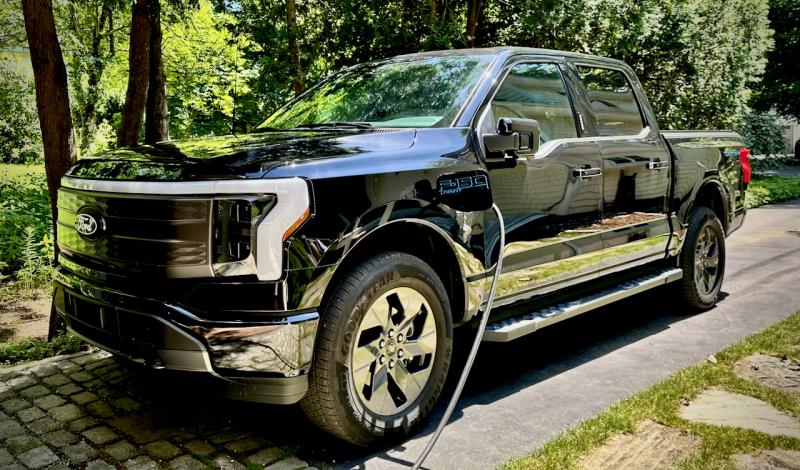 The most significant ‘upgrade’ to the battery-powered Lightning for 2025 is a drop in price. All Lightnings are full-size, four-door crew-cab F-150s with 51/2-foot beds, extra storage space in the ‘frunk,’ and up to 320 miles of range, with 10,000 pounds of trailer capacity available, although the range drops precipitously when towing. This color is Agate Black Metallic. The most significant ‘upgrade’ to the battery-powered Lightning for 2025 is a drop in price. All Lightnings are full-size, four-door crew-cab F-150s with 51/2-foot beds, extra storage space in the ‘frunk,’ and up to 320 miles of range. Up to 10,000 pounds trailer capacity is available, although the range drops precipitously when towing. This color is Agate Black Metallic.