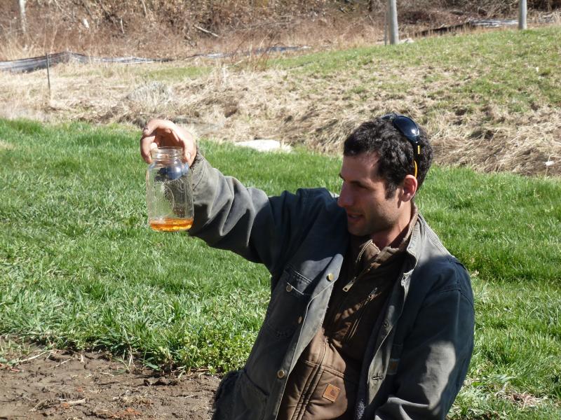 Aaron Englander leads a KNF Workshop at Erickson Fields Preserve. (Photo courtesy Jocelyn Tidwell)