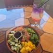 The Tuna Poke bowl with a lemonade with Butterfly Tea with Lemonade and Boba bubbles. Photo by Kay Stephens